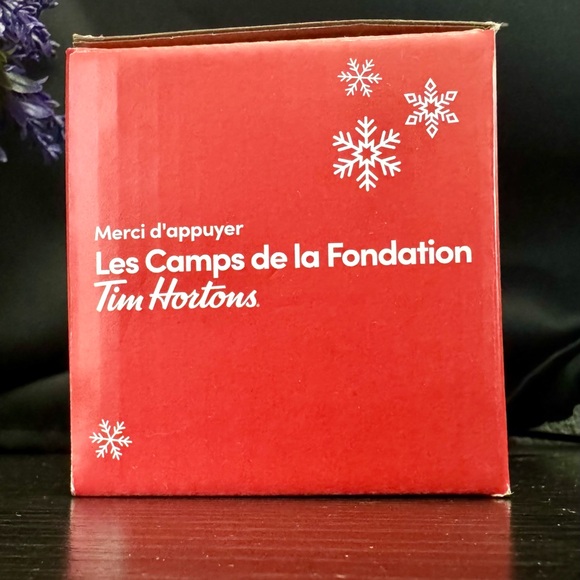 TIM HORTONS HOLIDAY SNOWFLAKE  MUG 2018 - NIB - Picture 11 of 15